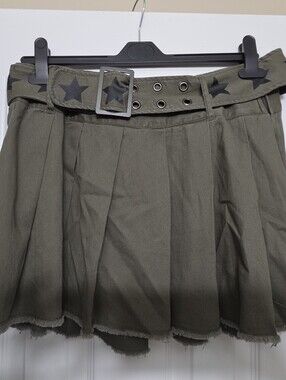 Social Collision Olive Green Pleated Skirt with Star-Print Belt